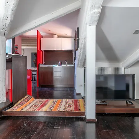 Ca' Da Riva - Attico In Cannaregio Апартаменты *